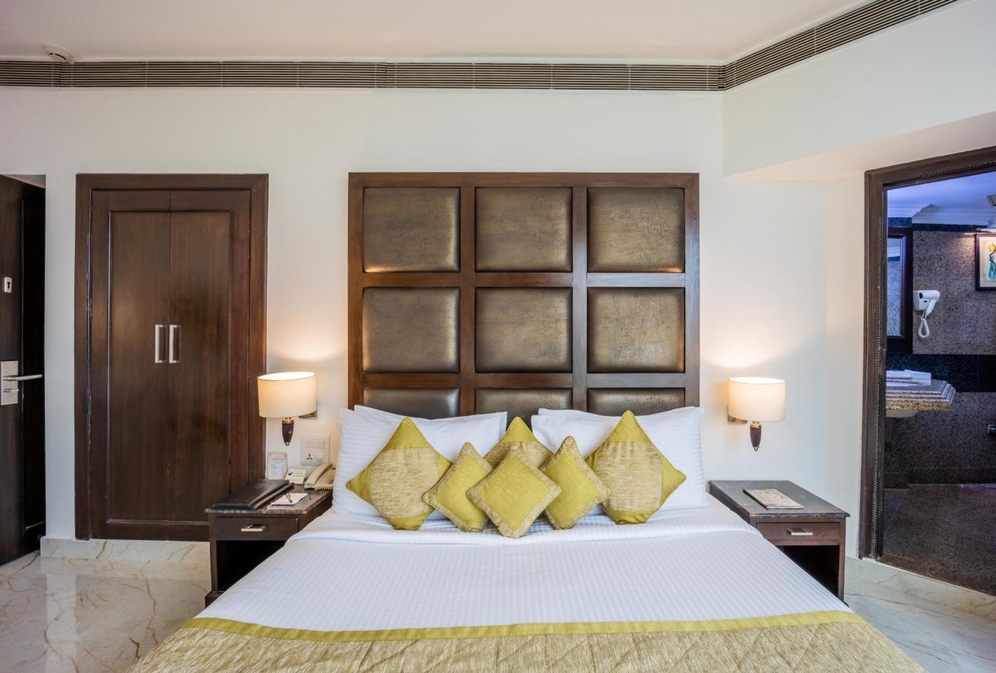 Hotel Shanti Palace Mahipalpur New Delhi Exteriör bild