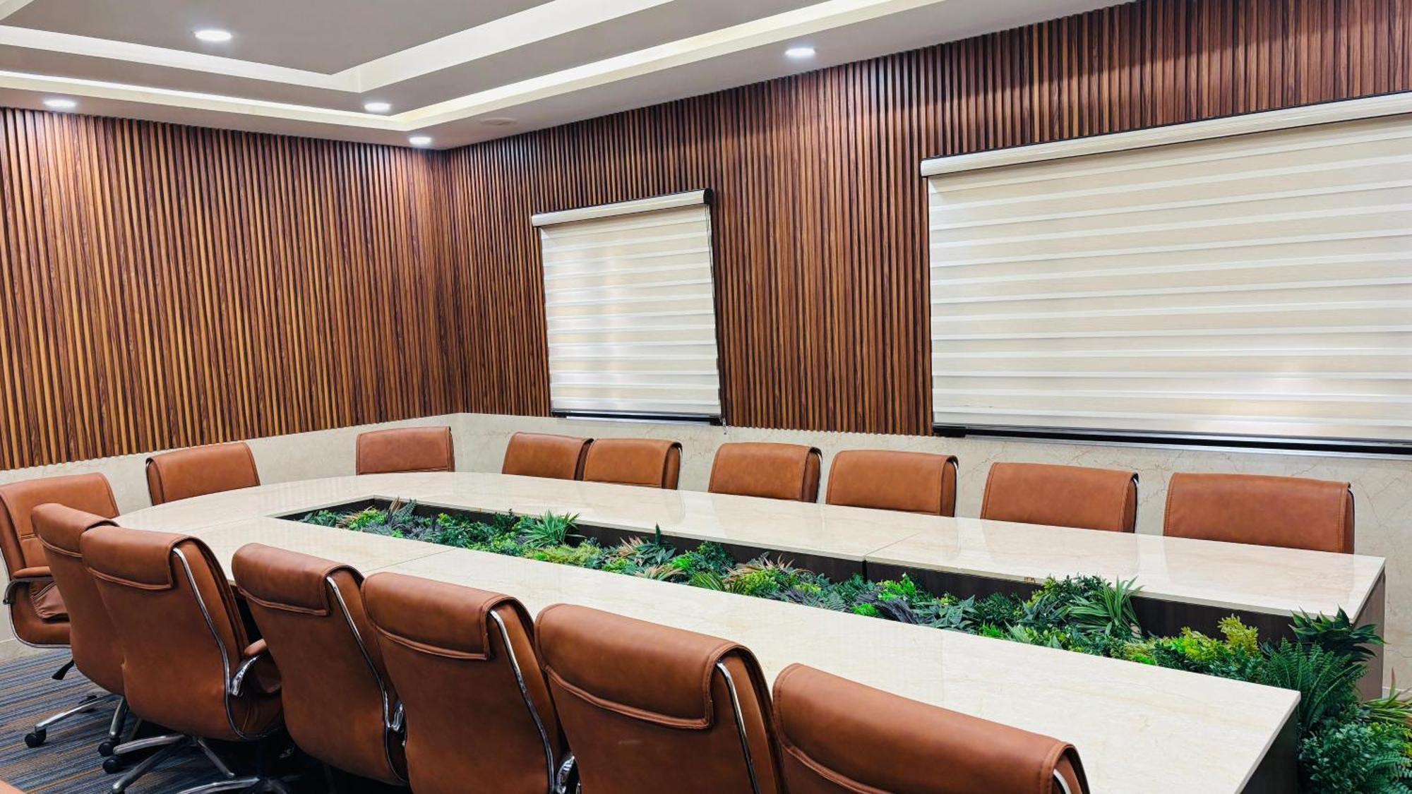 Hotel Shanti Palace Mahipalpur New Delhi Exteriör bild