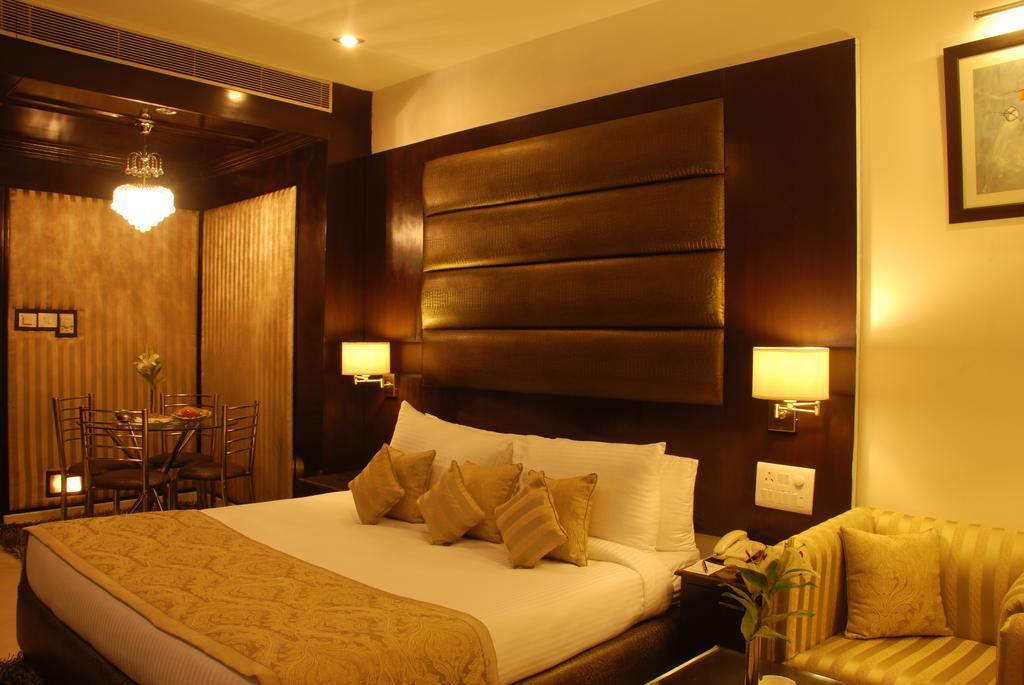 Hotel Shanti Palace Mahipalpur New Delhi Exteriör bild